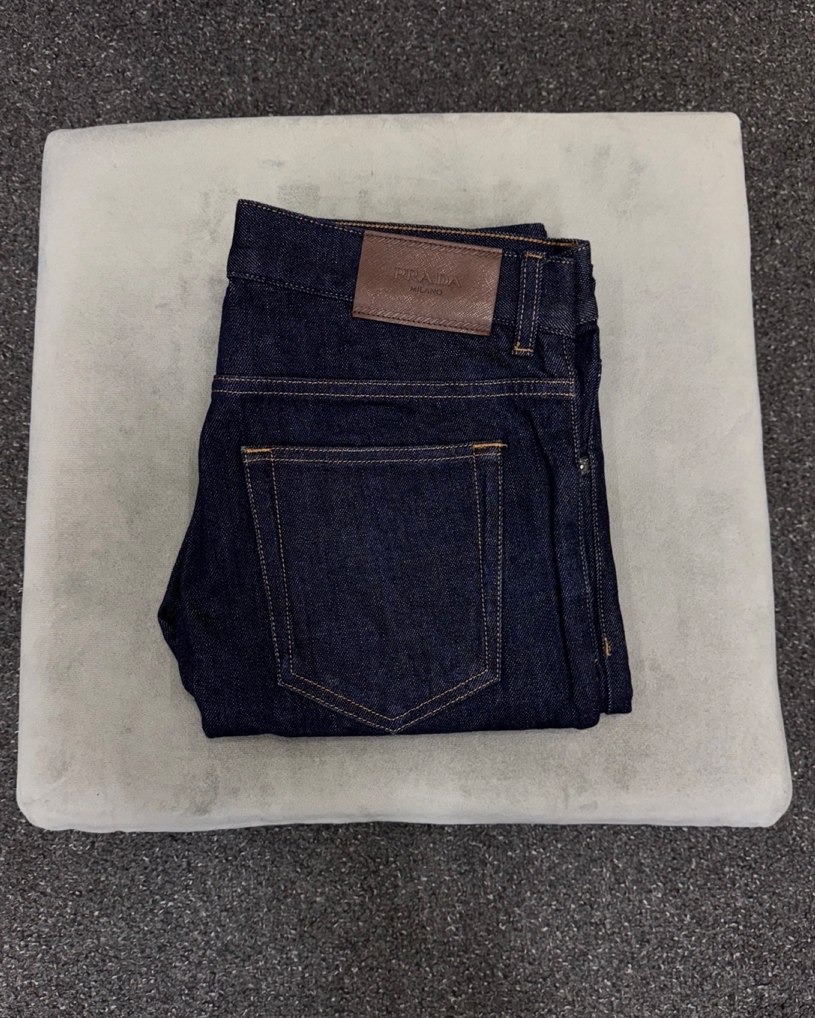 PRADA REGULAR W31L32