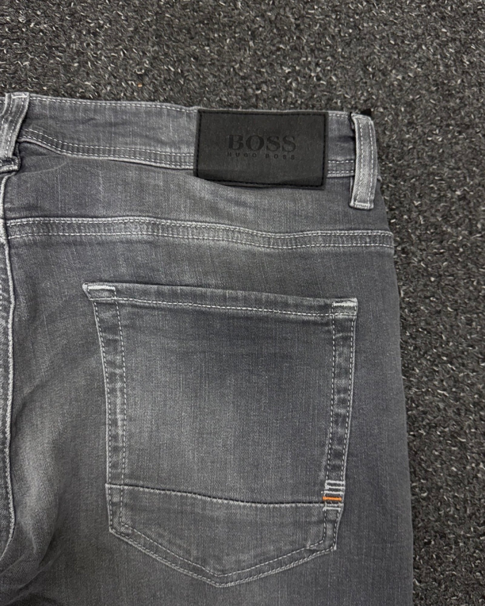 HUGO BOSS Slim w31L32