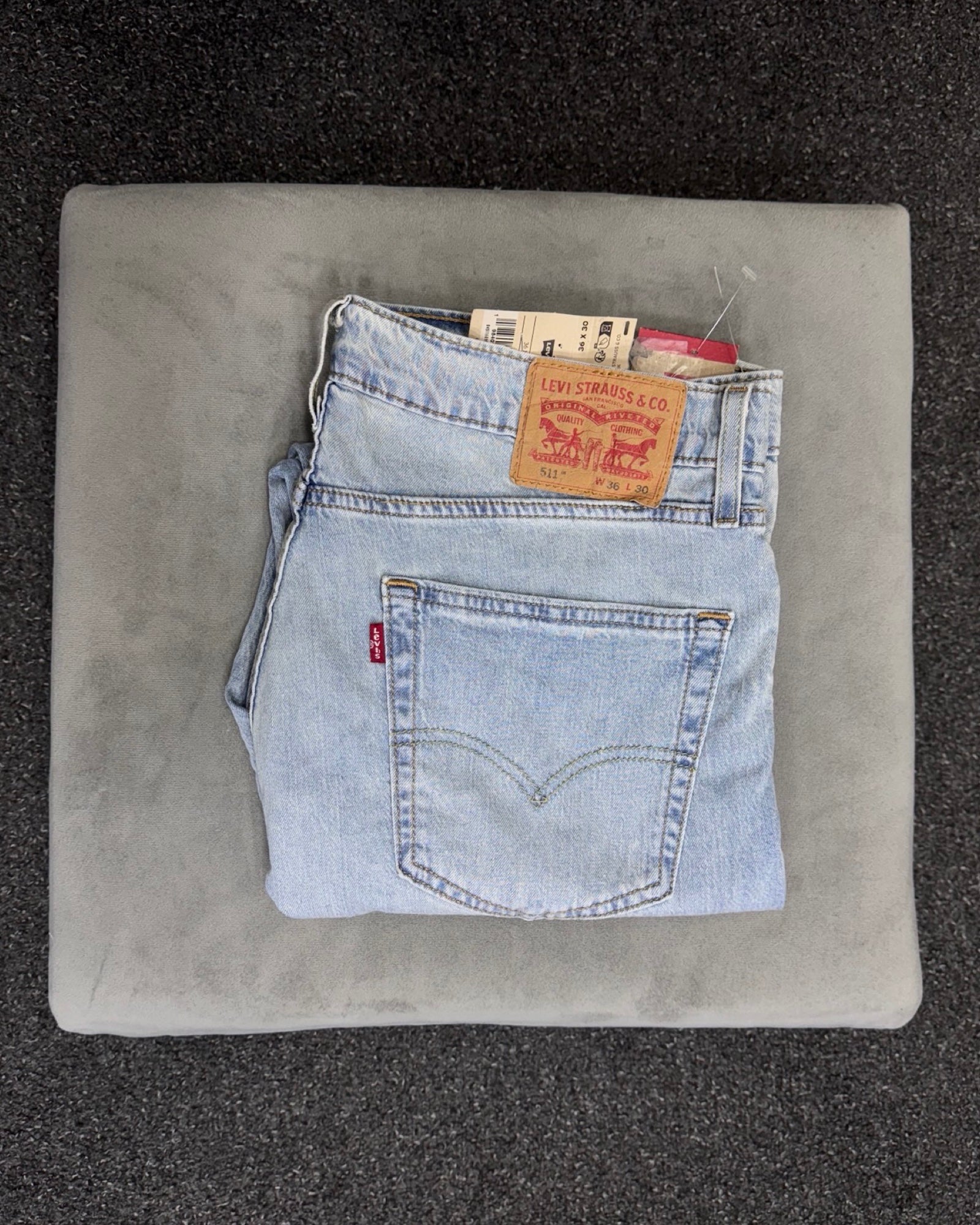 LEVI'S 511 w36l30