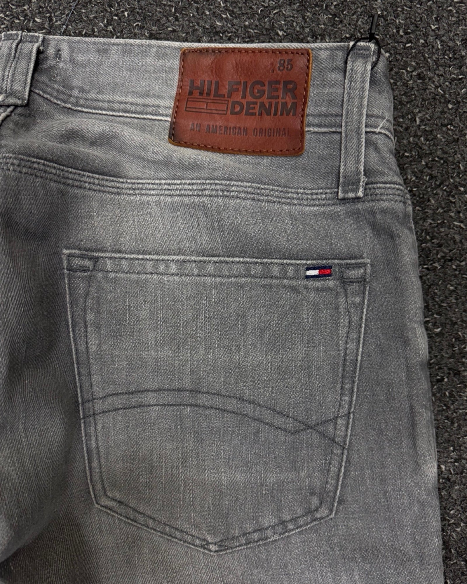 TOMMY HILFIGER Slim w30l32