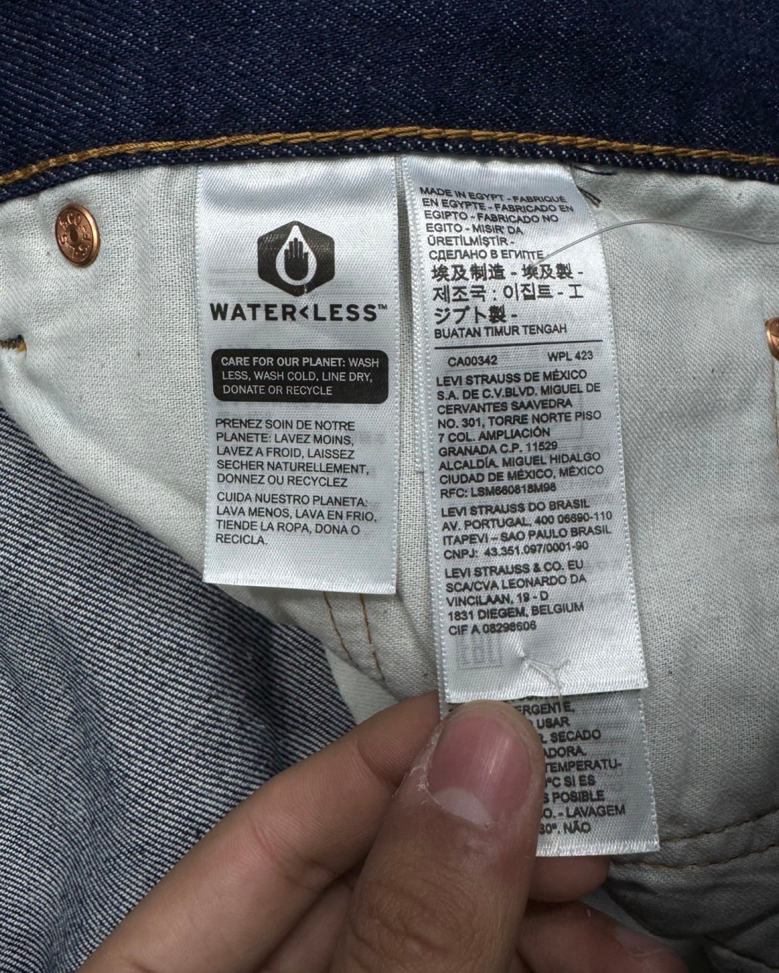 LEVI'S 501 w48l32