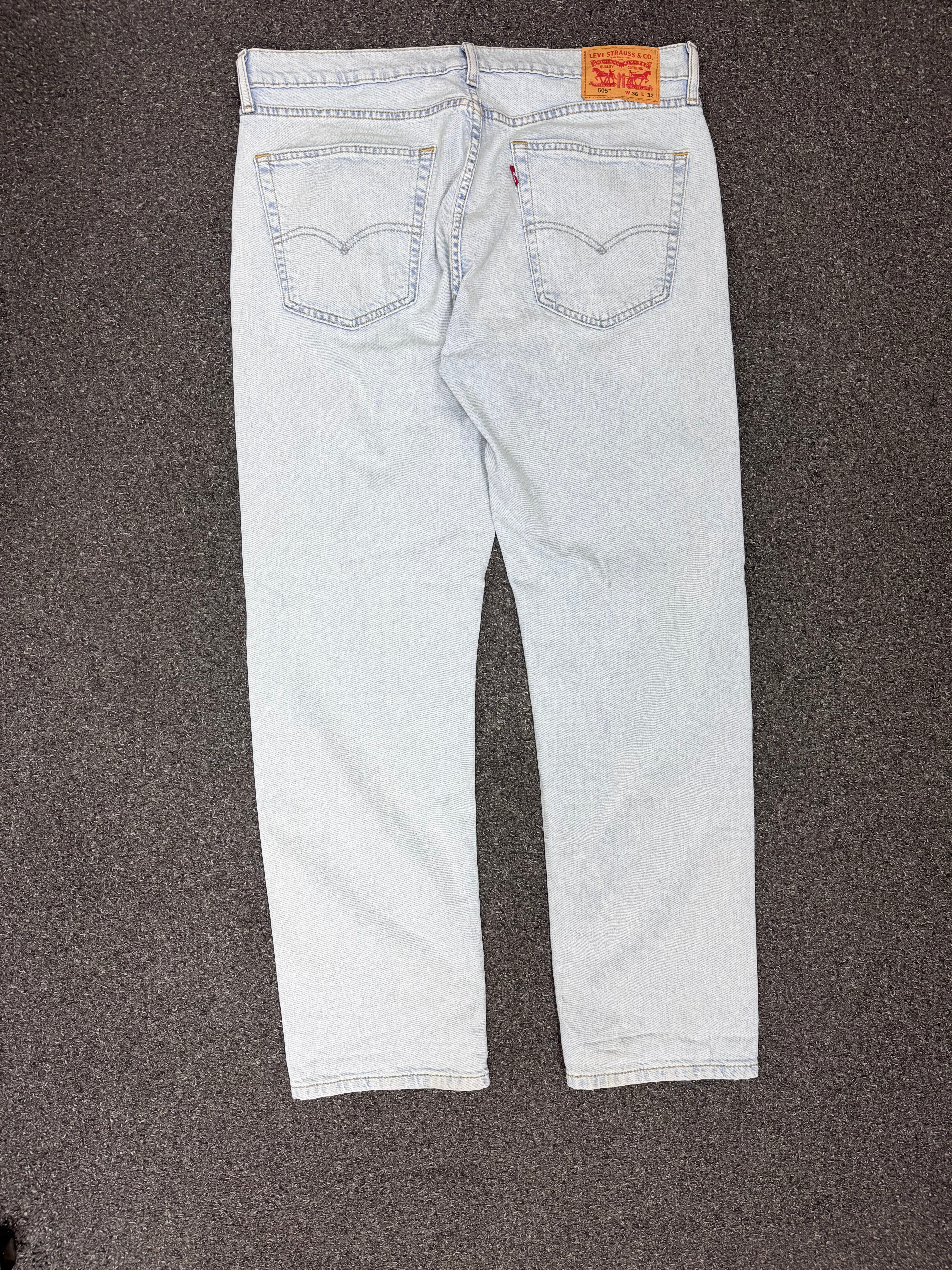 LEVI'S 505 w36l32