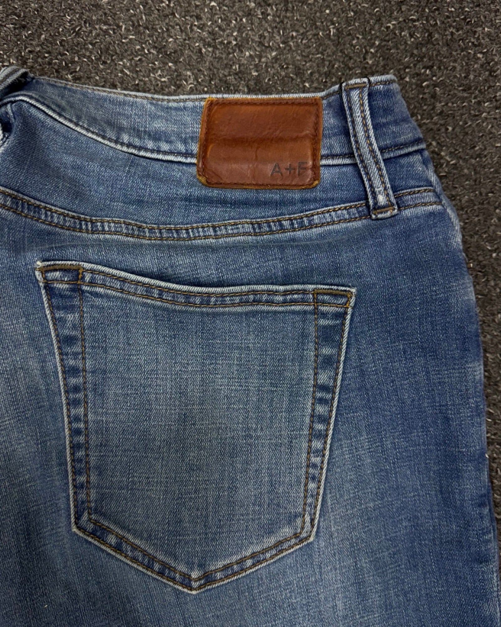 ABERCROMBIE&FITCH Regular w32l32