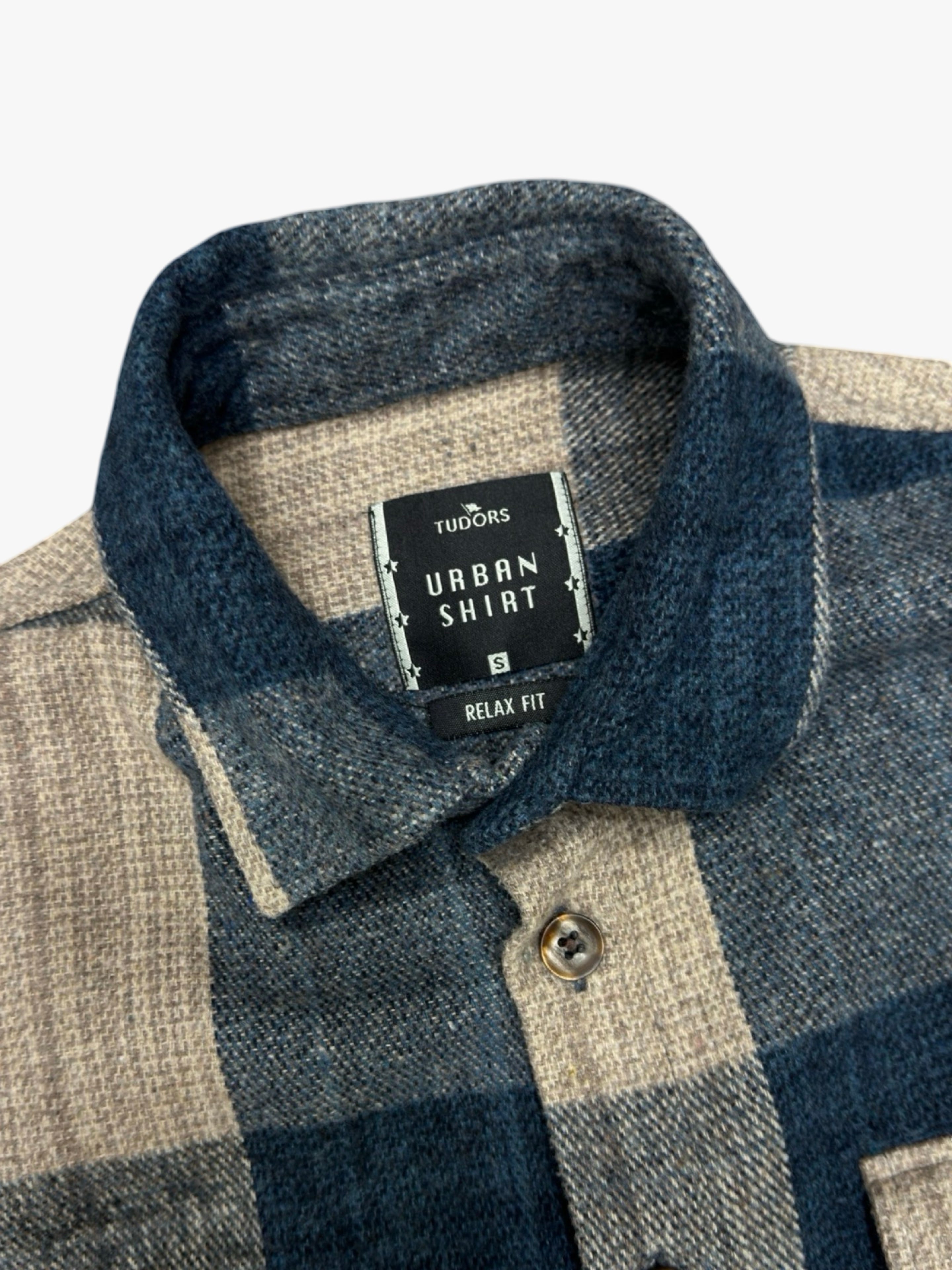 tudors urb shirt small