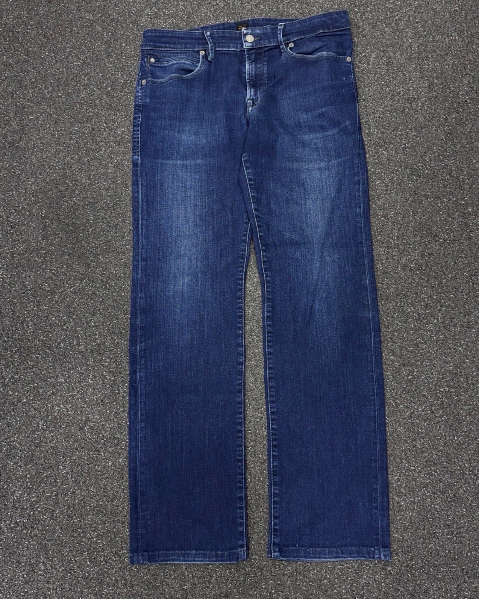 HUGO BOSS Regular w32l32