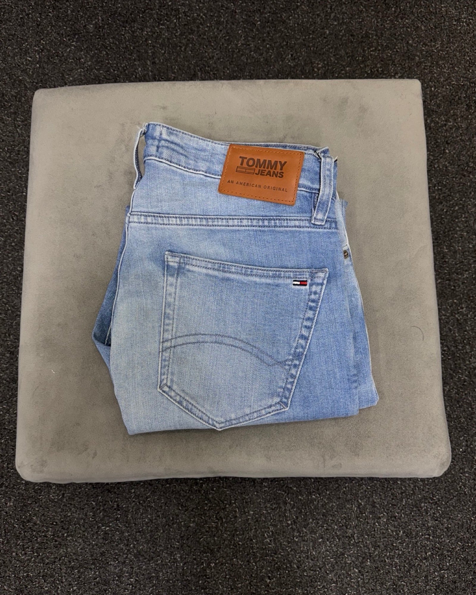 TOMMY HILFIGER Slim w30l30