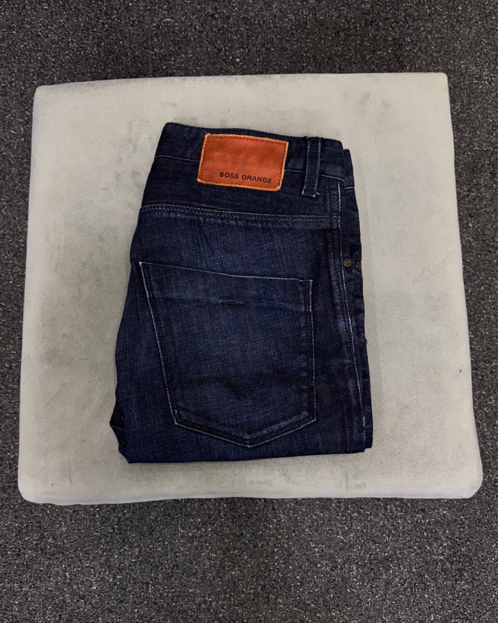 HUGO BOSS Straight w29l34