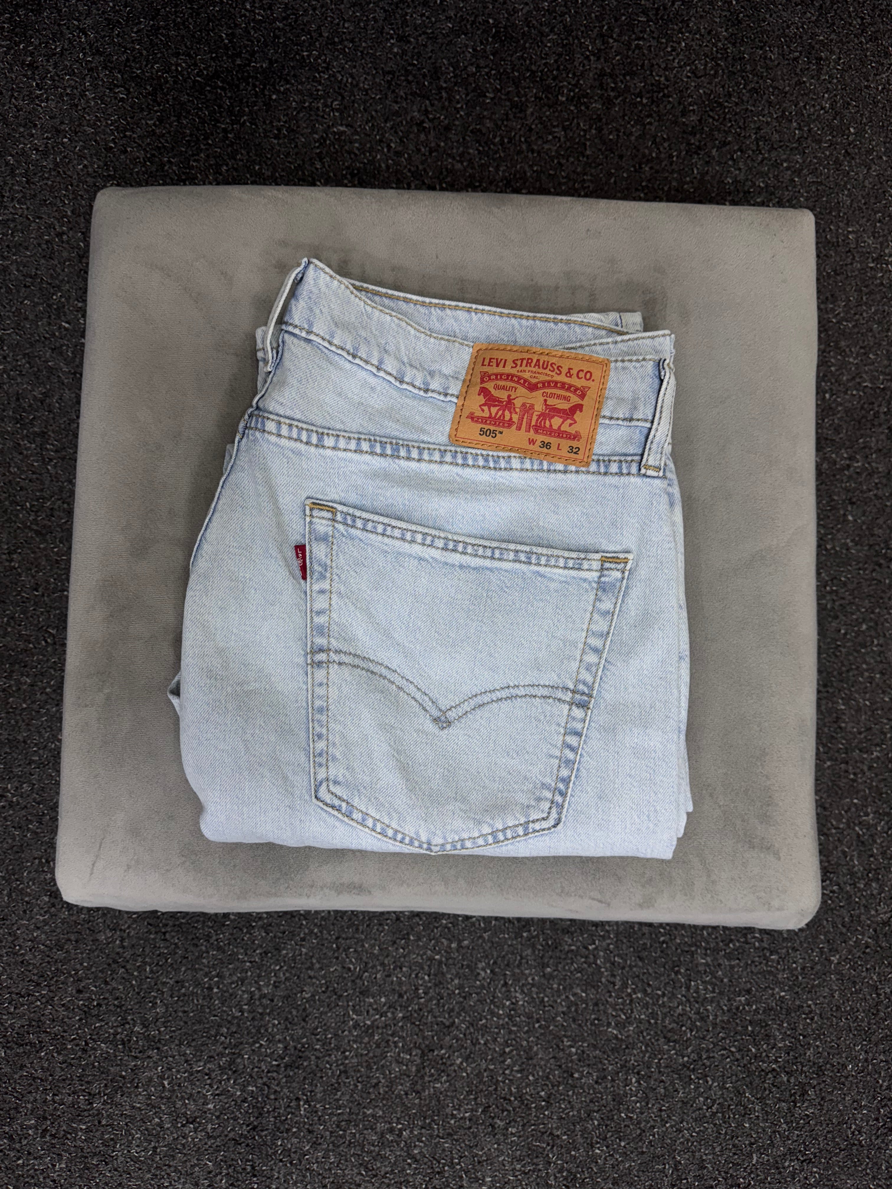 LEVI'S 505 w36l32