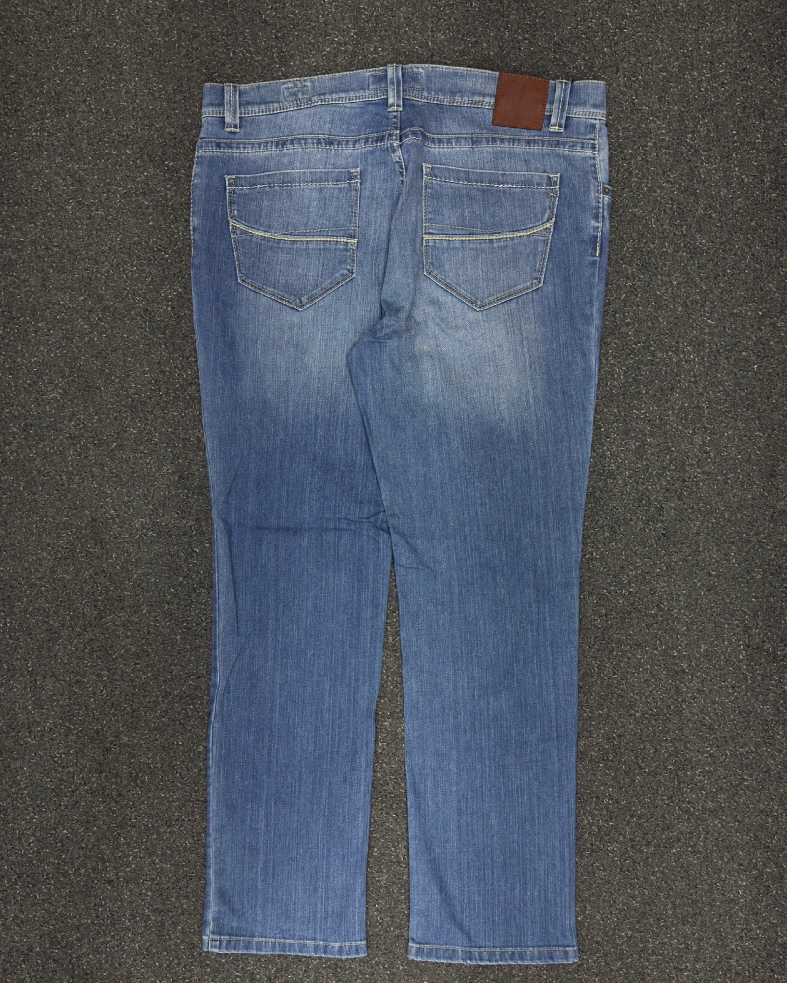 brax straight w38l30