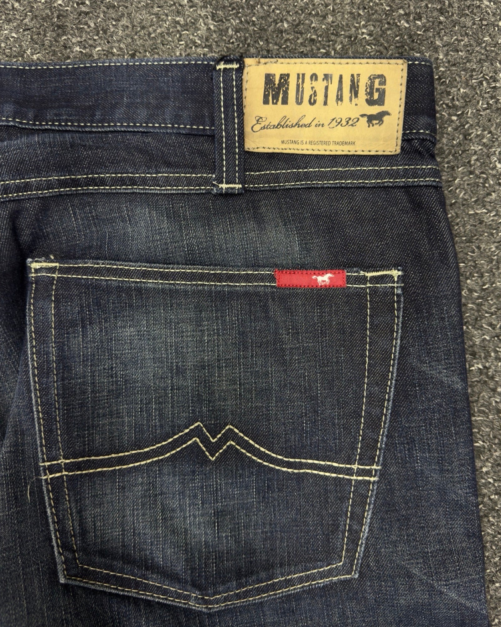 mustang bootcut w38l32