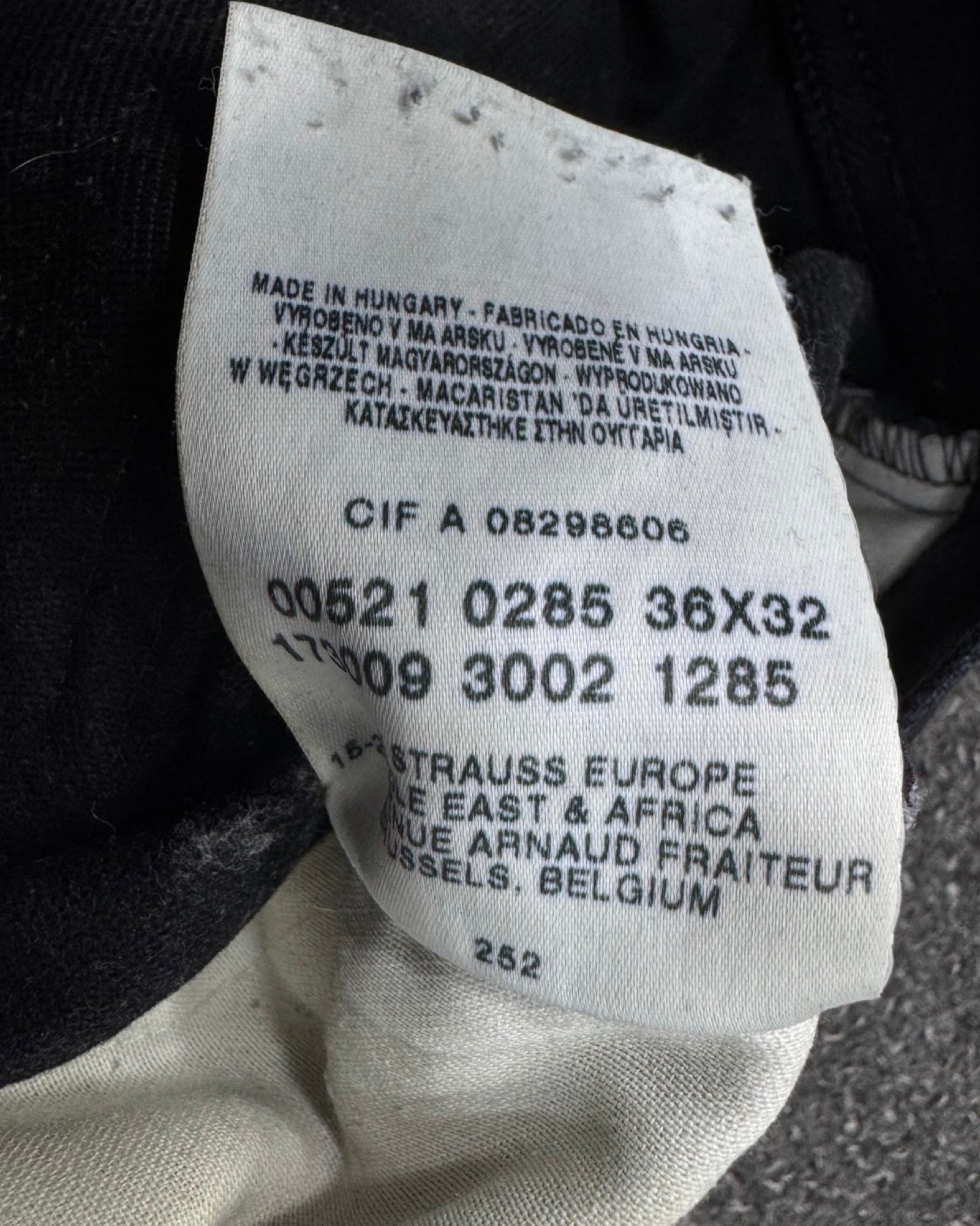 LEVI'S 521 04 w38l34