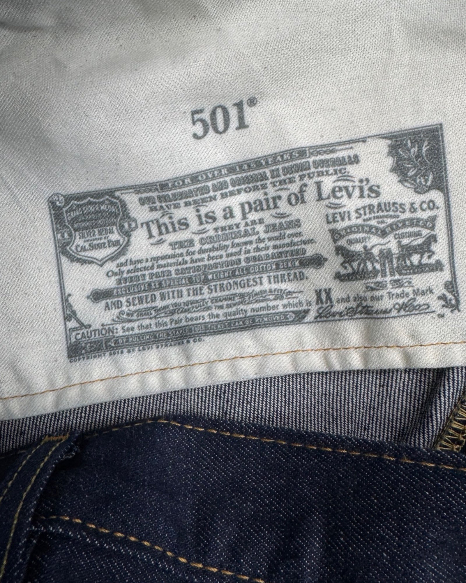 LEVI'S 501 w48l32