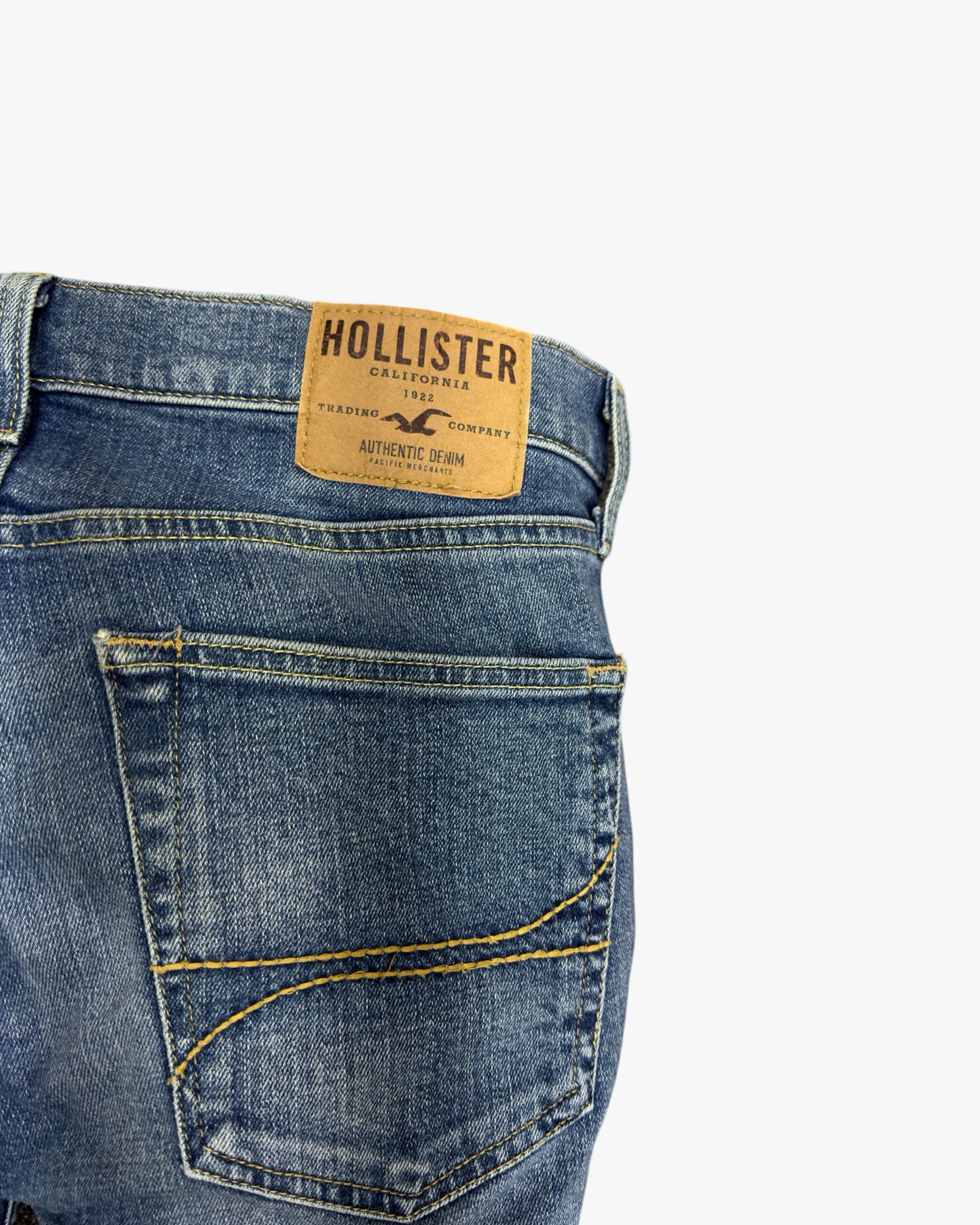 HOLLISTER CALIFORIA W34l32