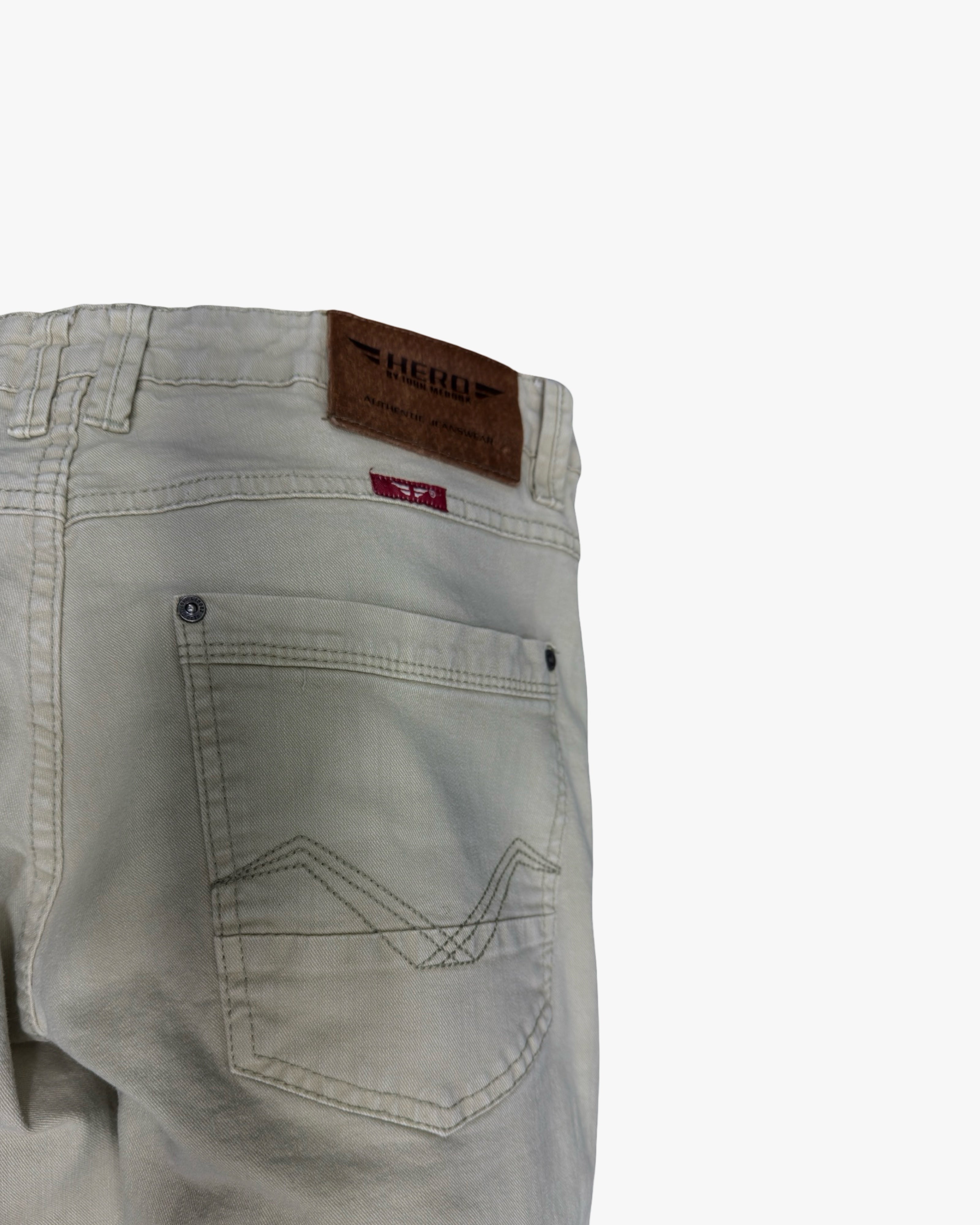 hero by john medoox w32l34