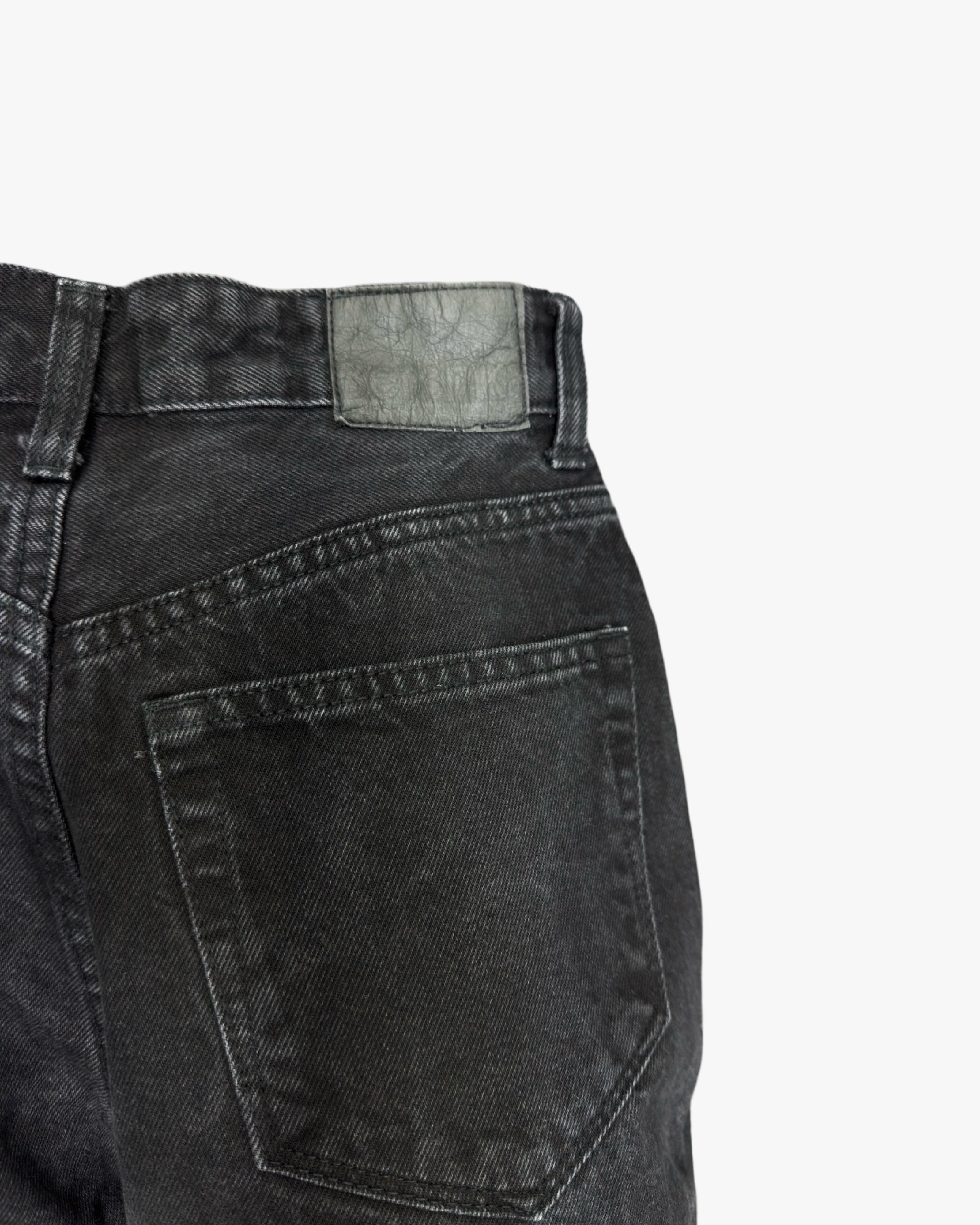 BERSHKA W24L32