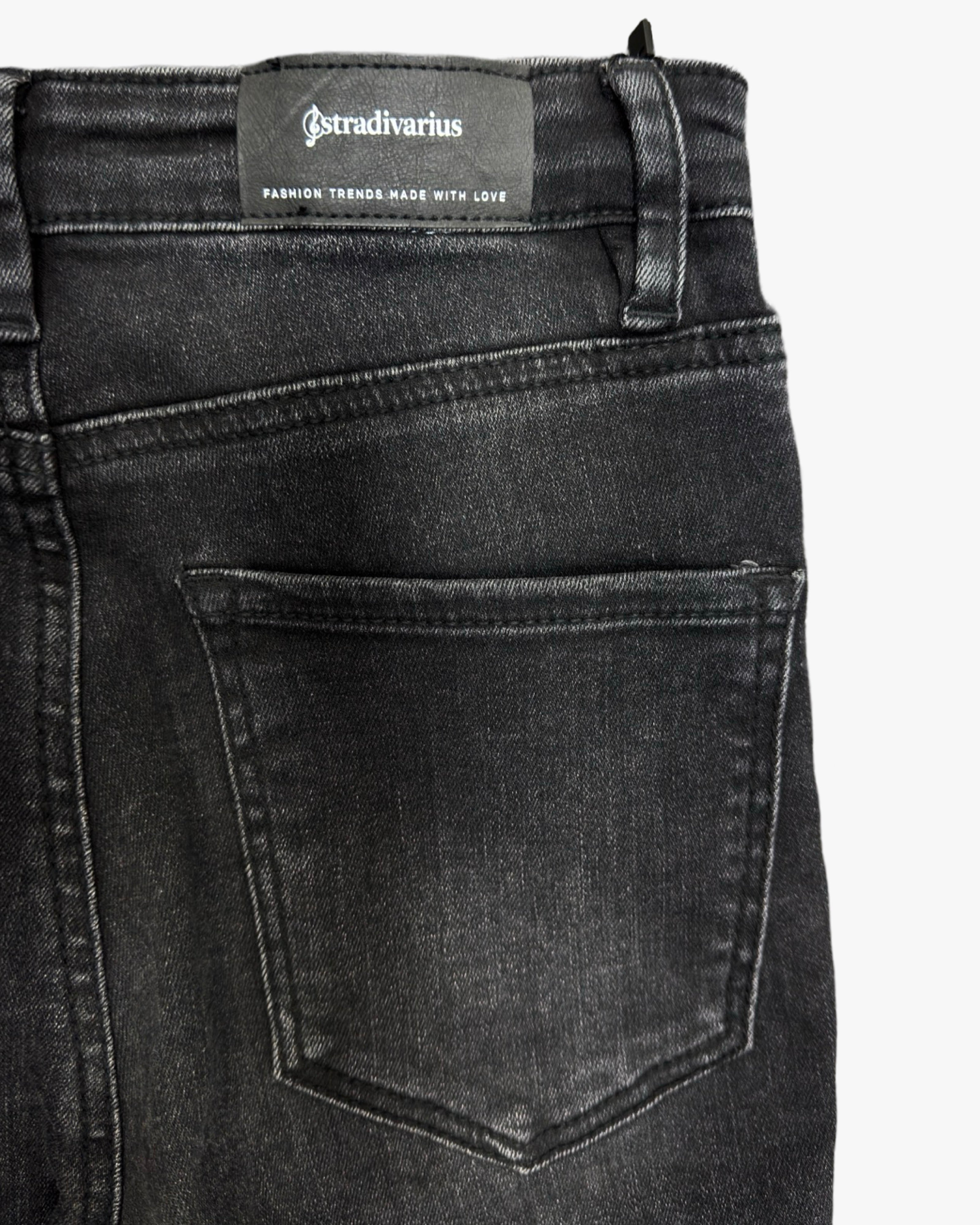 Stradivarius w24l28