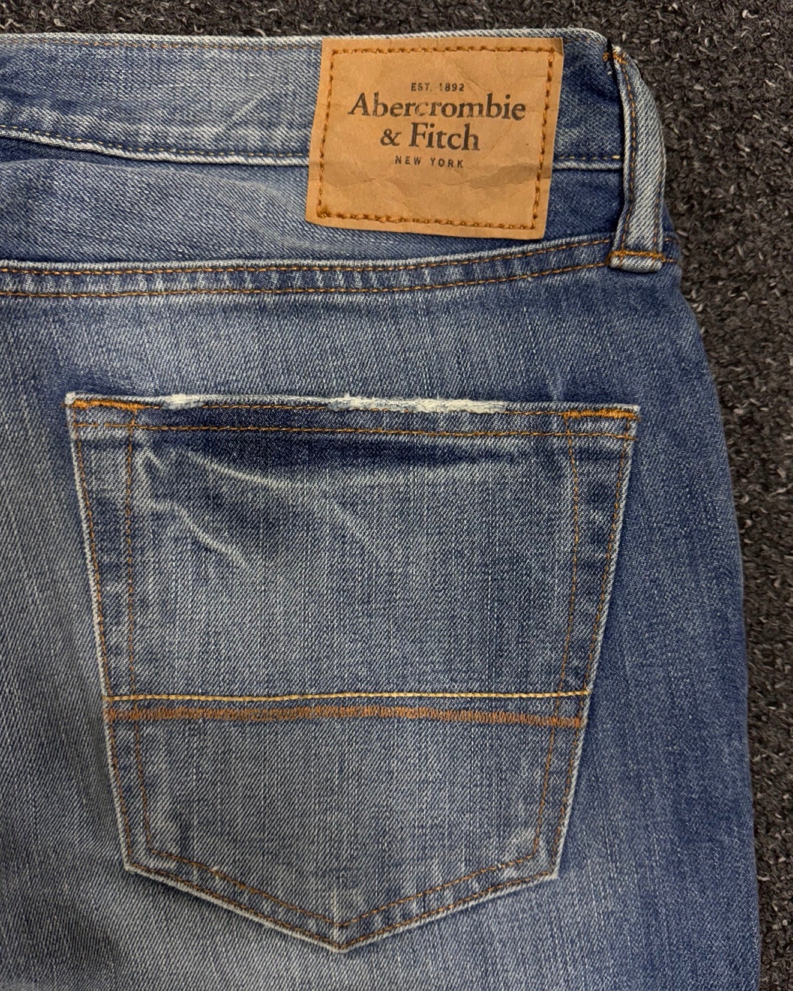 ABERCROMBIE&FITCH REGULAR W33L34